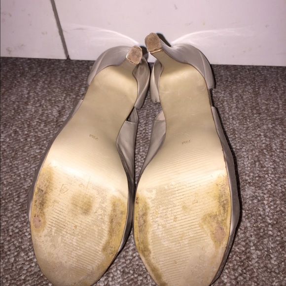 Guess Stilettos - Picture 4 of 4