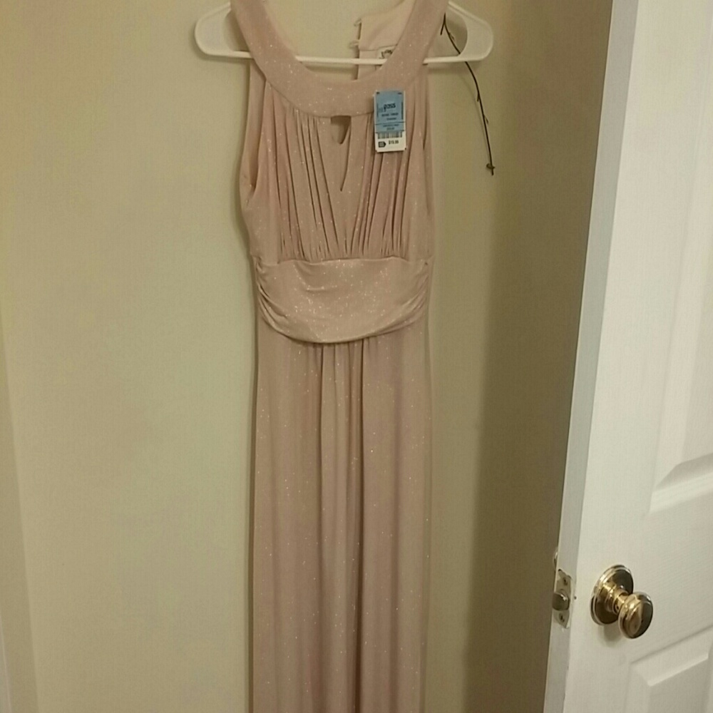 Dress - Picture 2 of 2