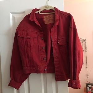 AMAZING vintage red levi's jean jacket!!!