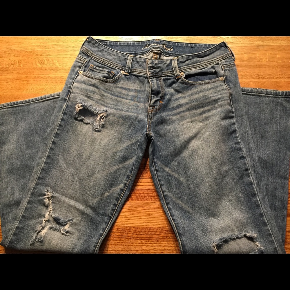 American Eagle women's blue jeans