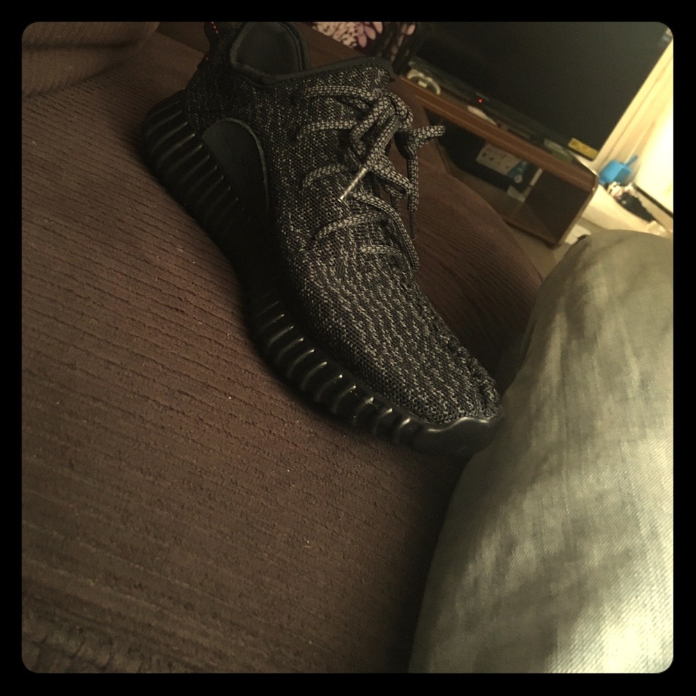 Pirate black yezzys