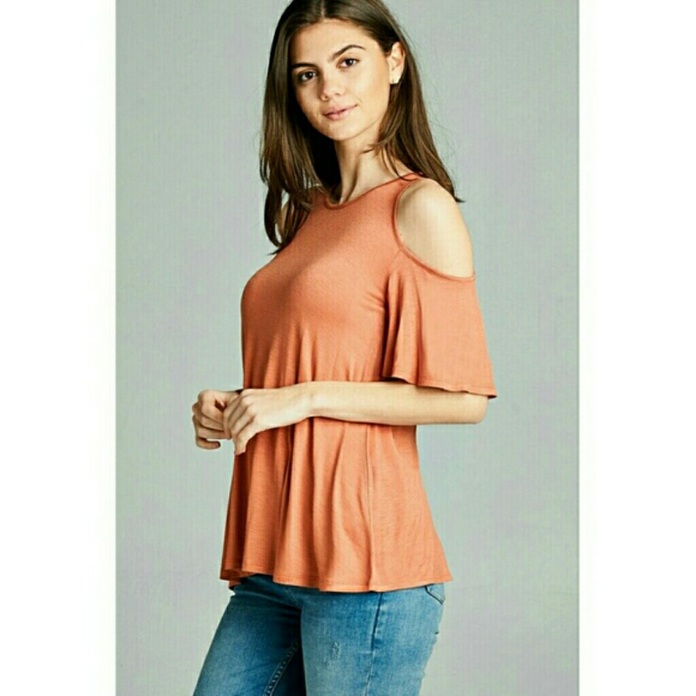 Final price.Salmon cold-shoulder swing top (S,M&L)