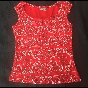 Super cute Bandanna print top