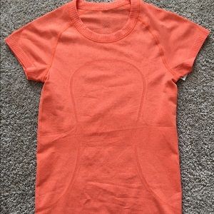 Lululemon Dazzle Orange Swiftly size 4