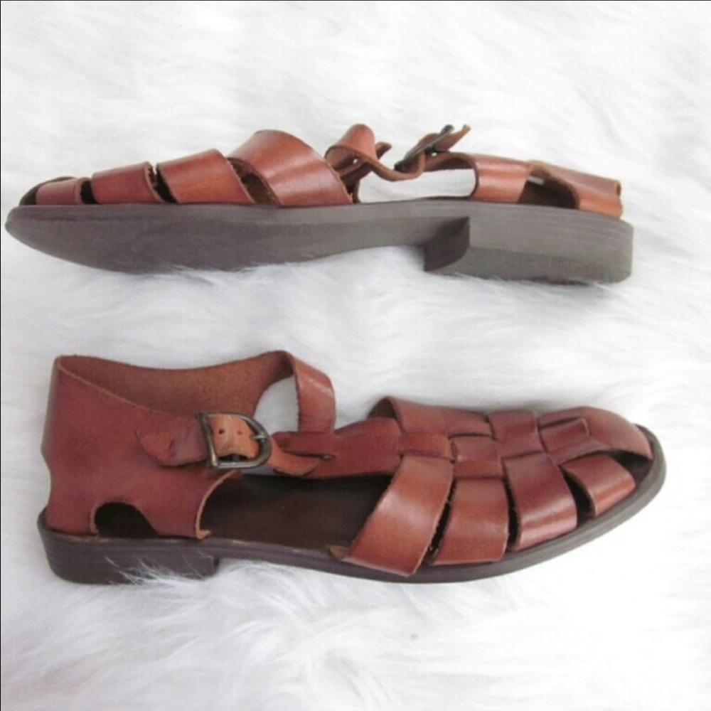 ISO shoes that look like this.
