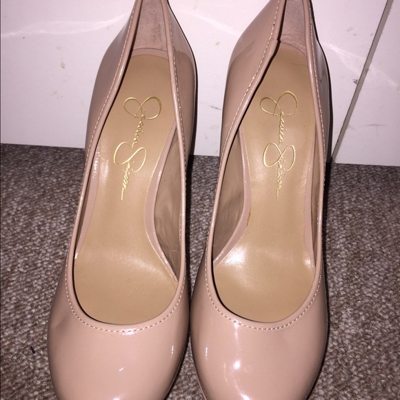 Jessica Simpson Nude Stilettos - Picture 2 of 5