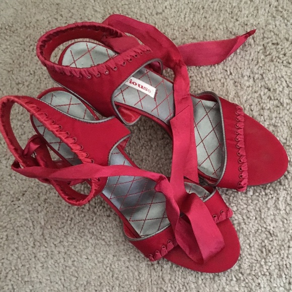 Excellent condition heels - Picture 2 of 4