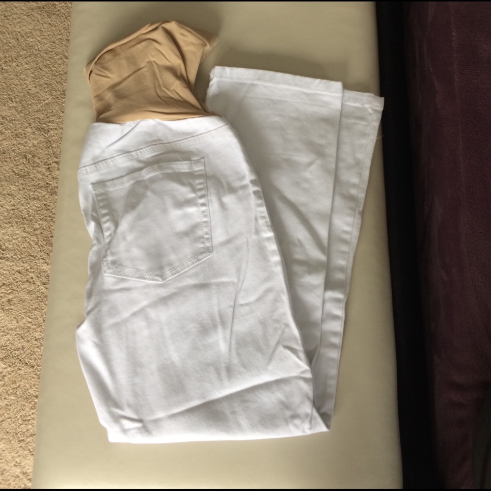 Full panel, white denim maternity capris pants