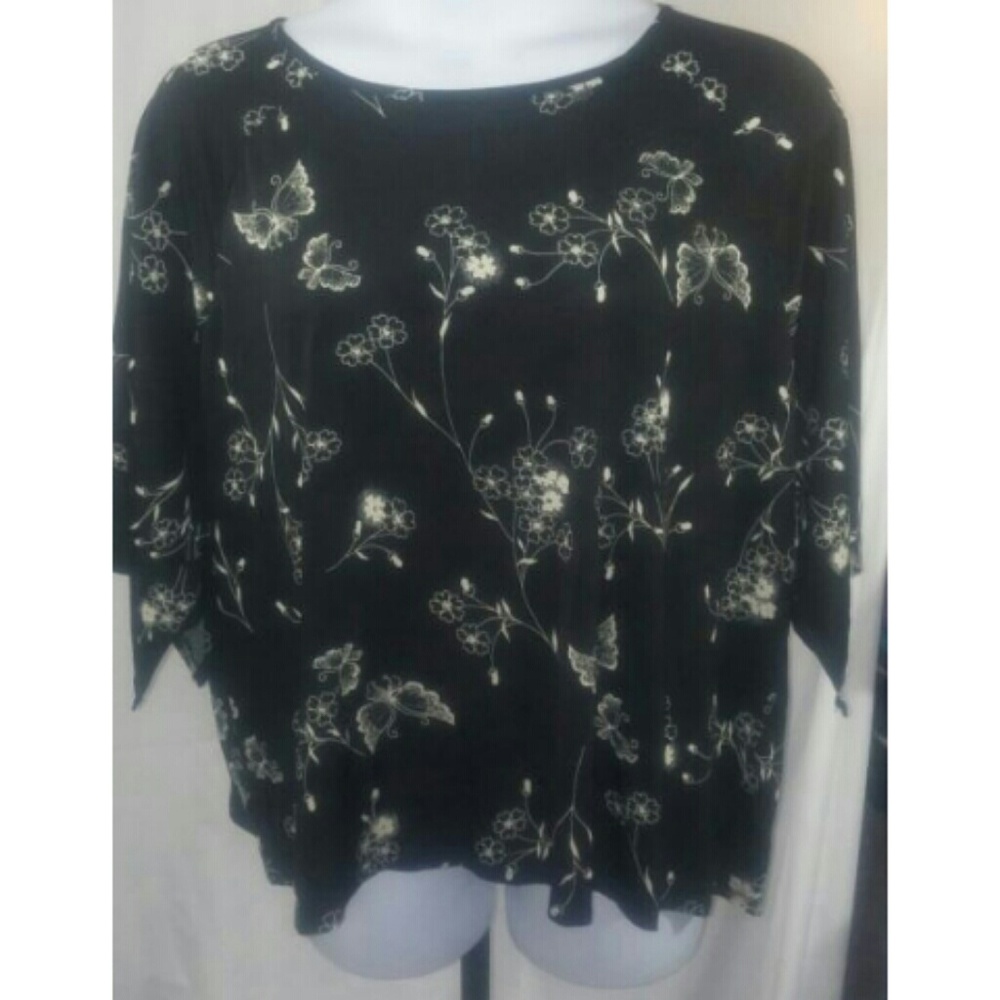Womans floral nd butterfly printed blouse