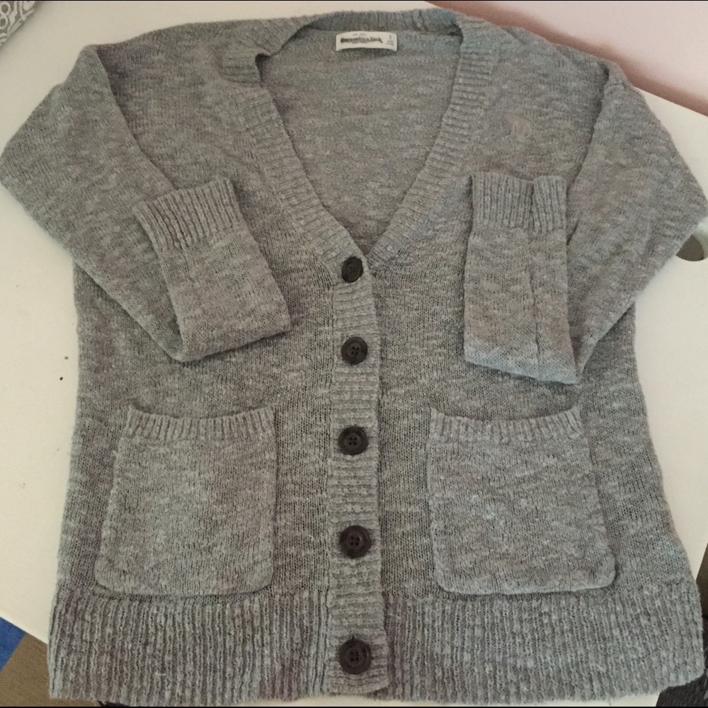 Abercrombie Knit Button Cardigan size s