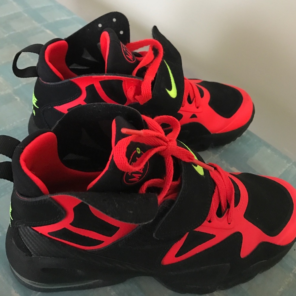 Stylish AirMax sneakers for women/ kids