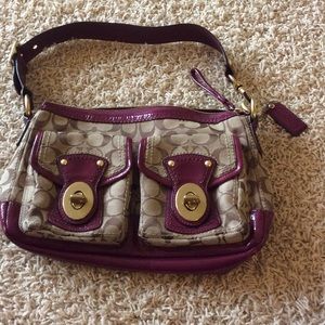 Coach 👜 Signature Legacy Handbag Tan & Raspberry