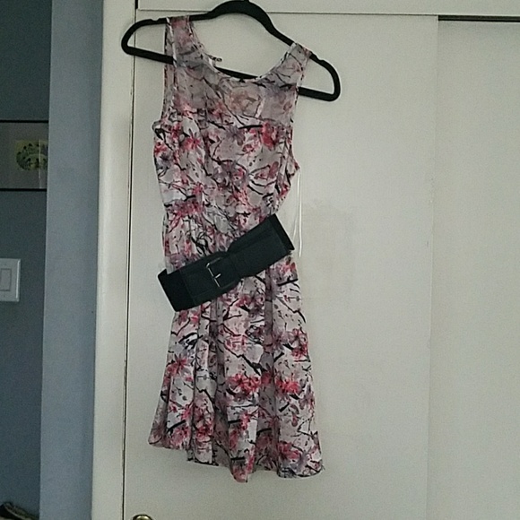 Guess flower print belted dress - Picture 1 of 4