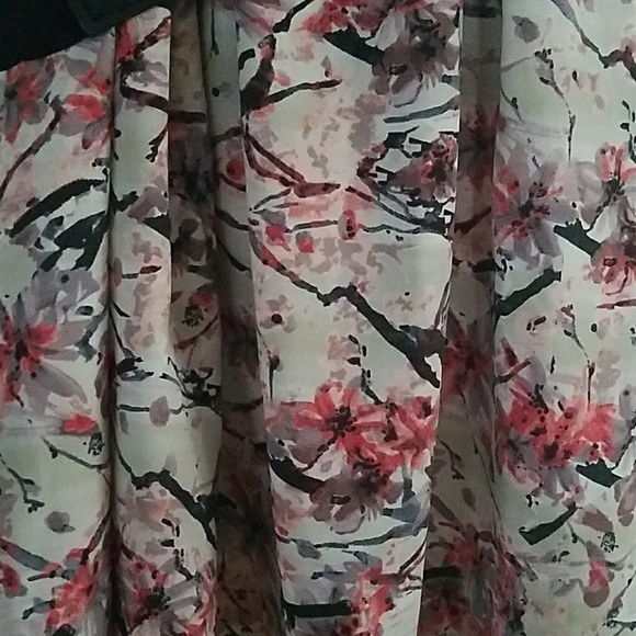 Guess flower print belted dress - Picture 3 of 4