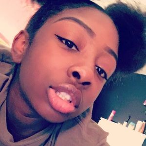 Meet your Posher, Savannah