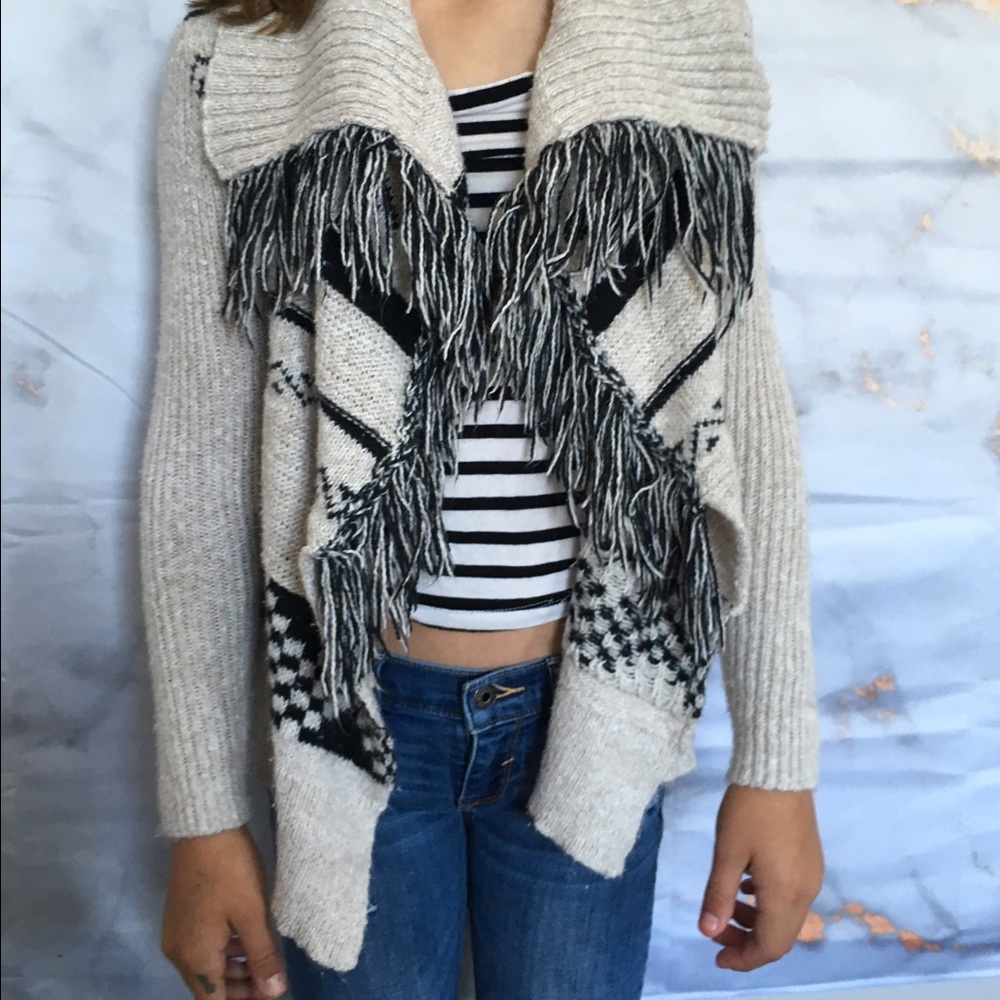 LIKE NEW!! Abercrombie kids cardigan.