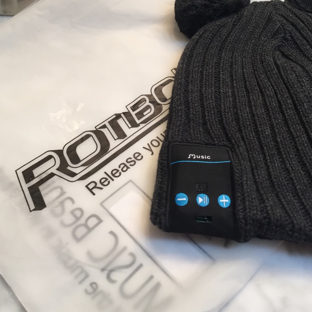 RotiBox washable wireless music beanie!