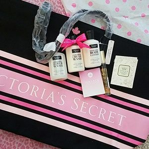 TAKE ME ON VACATION!!  VS WEEKENDER BUNDLE