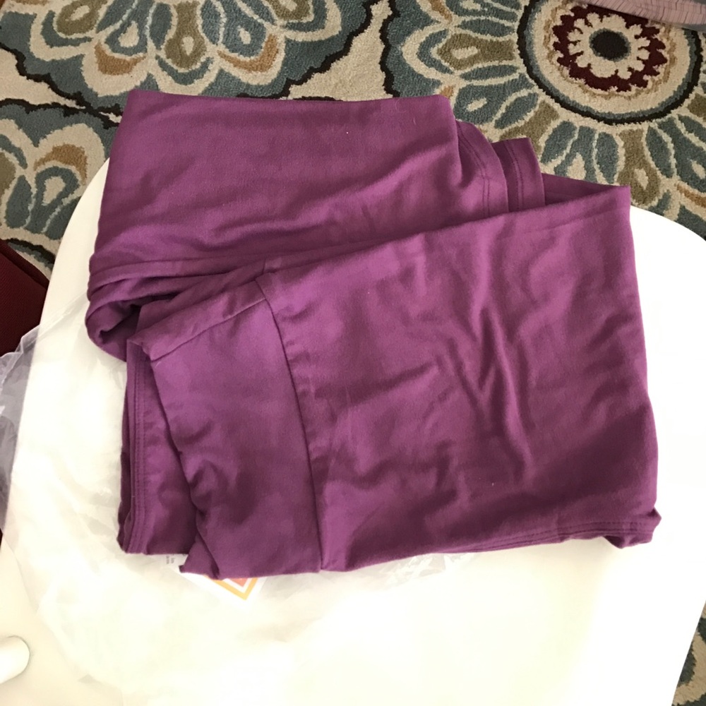Lularoe OS legging - Picture 2 of 3