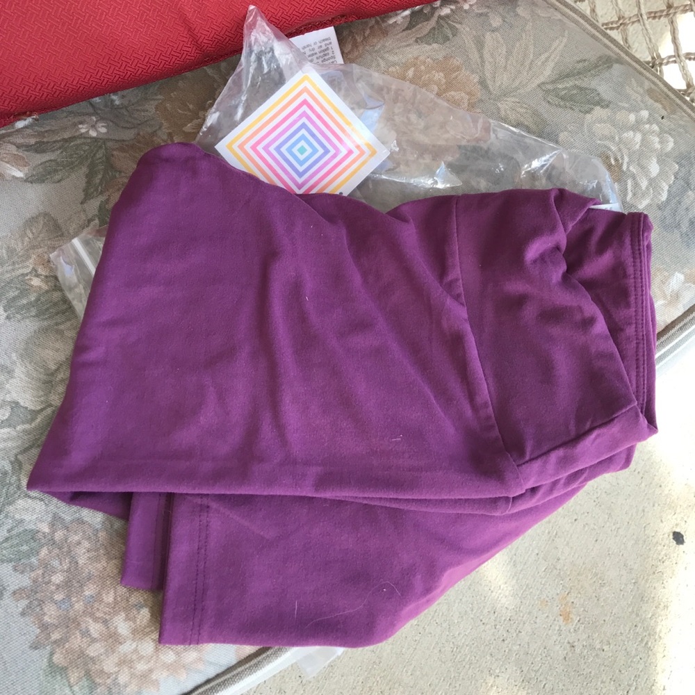 Lularoe OS legging - Picture 3 of 3