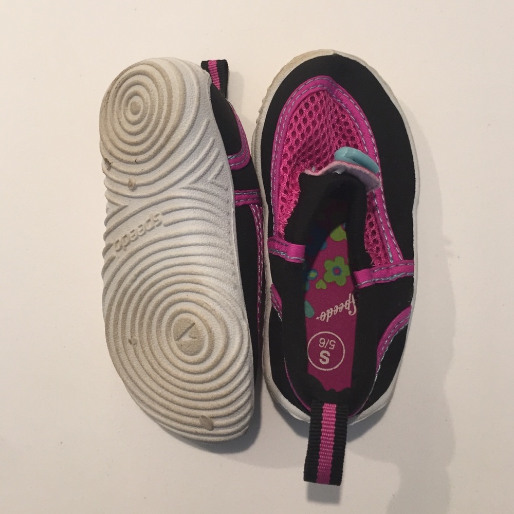 Swimming shoes - Picture 2 of 3