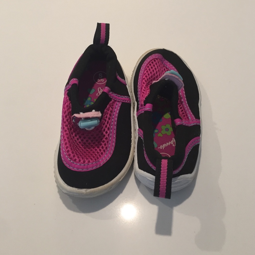 Swimming shoes - Picture 3 of 3