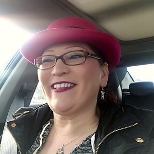 Meet your Posher, Angela