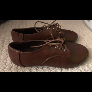 Brown loafer sneaker