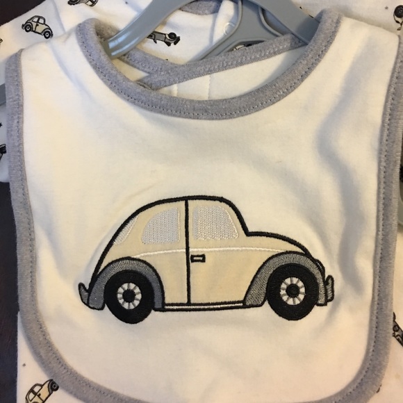 Classic car unisex sleeper with bib 0-3 months - Picture 2 of 4