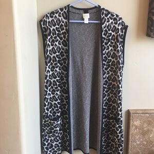 CHICO'S - Great cheetah print cardigan/shawl