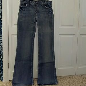 Juniors medium wash jeans, brand is Dollhouse