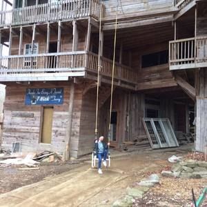 Meet your Posher, Cecelia