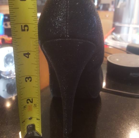 Black high heels - Picture 6 of 6