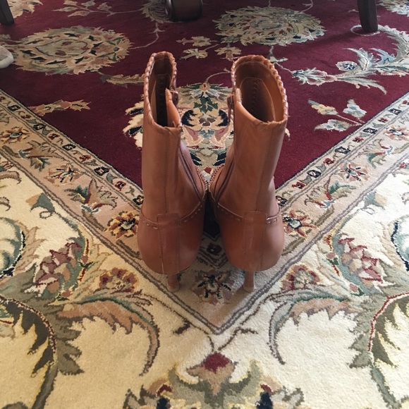 Liz Claiborne Flex Leather Boots - Picture 3 of 5