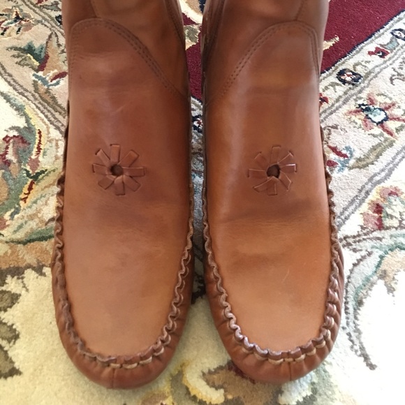 Liz Claiborne Flex Leather Boots - Picture 4 of 5