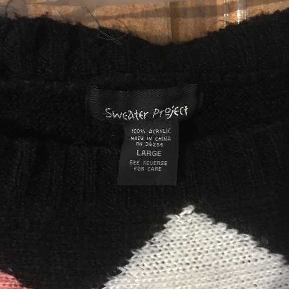 Sweater - Picture 2 of 3