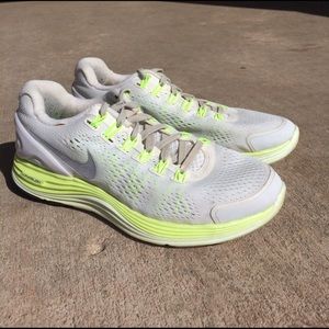 Women's Lunarglide 4 Nike's