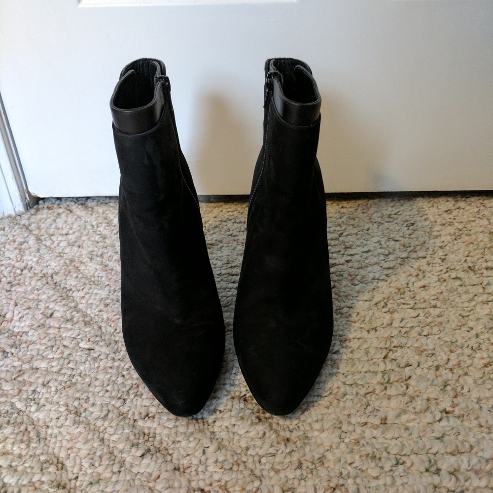 Vince vero cucio suede black ankle wedge