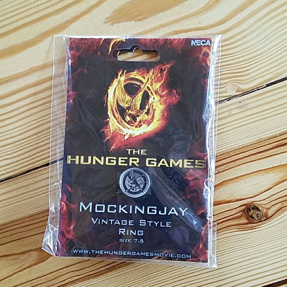 The Hunger Games Mockingjay Rings 7.5 NWT