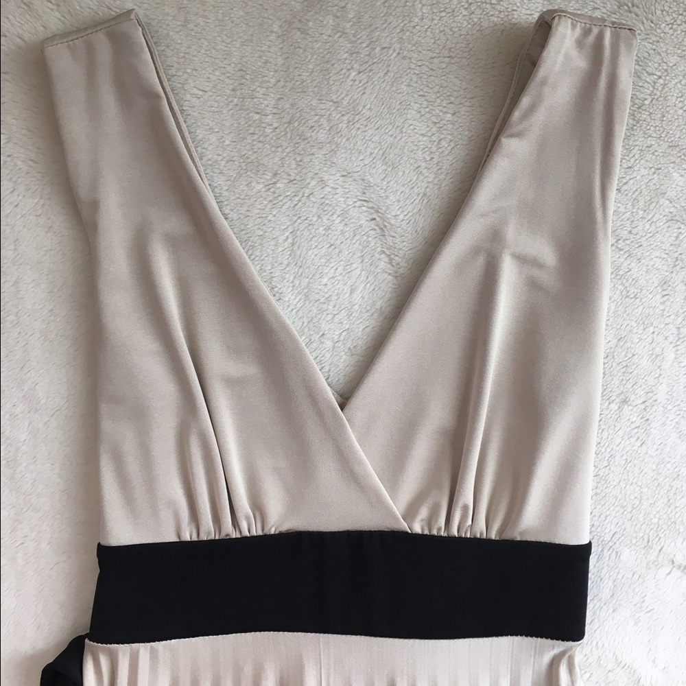 Easy To Wear. Just Throw On This And Go - image 3