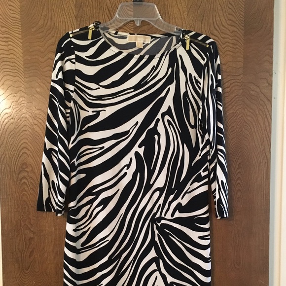 MICHAEL Michael Kors Dresses & Skirts - Michael Kors Shift Dress