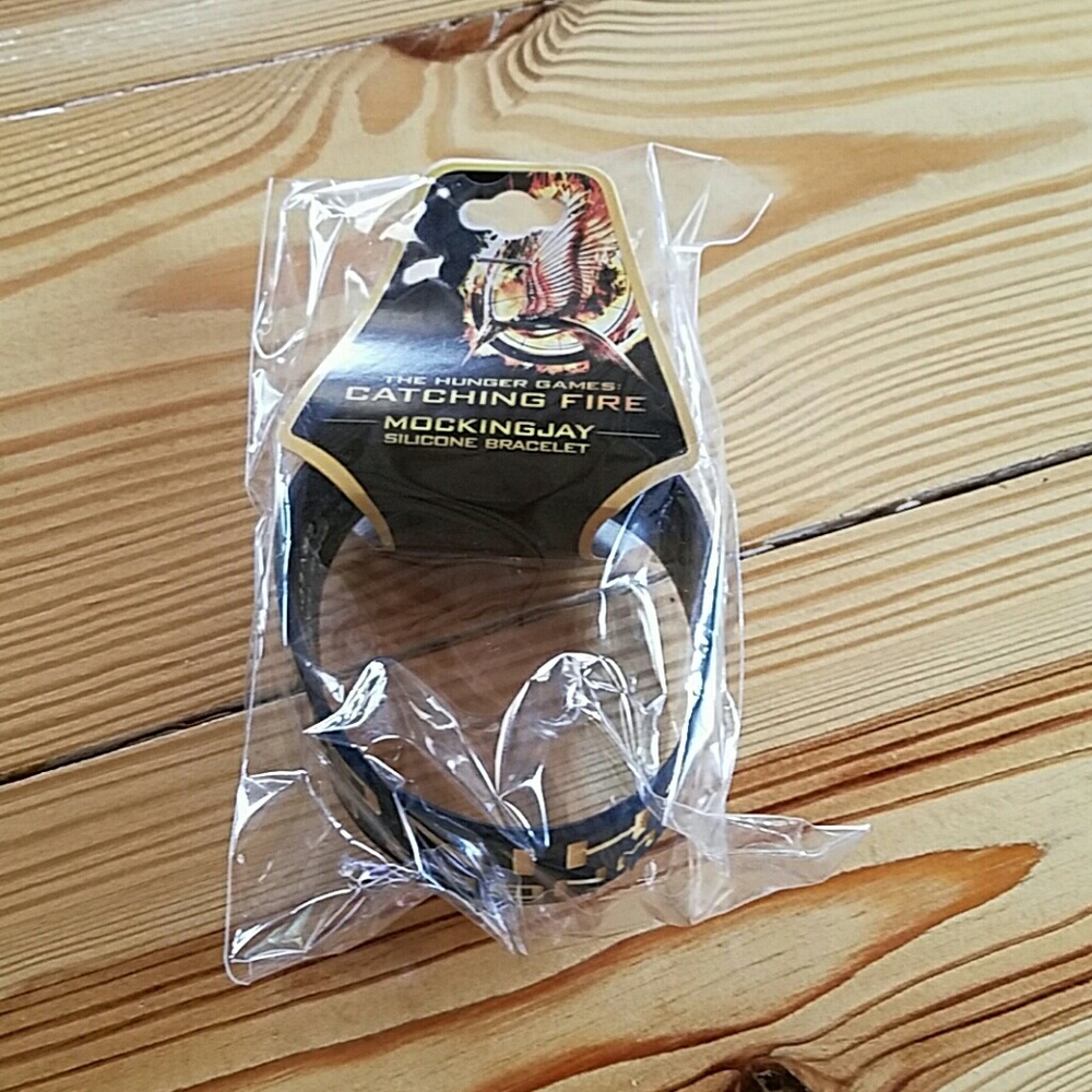 The Hunger Games Mockingjay Bracelet NWT