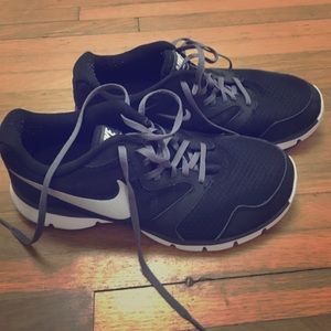 Nike flex experience rn 3 size 10w