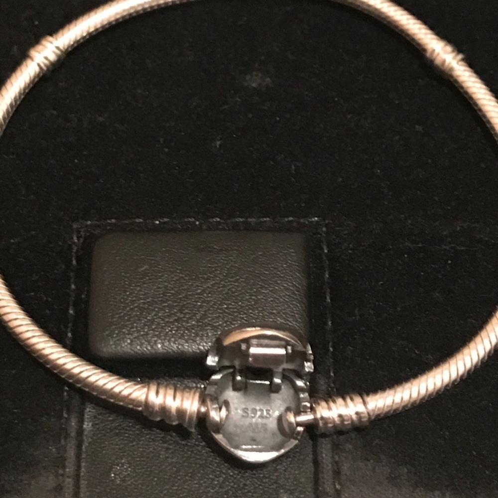 Pandora Smooth Heart Clasp Bracelet 590719