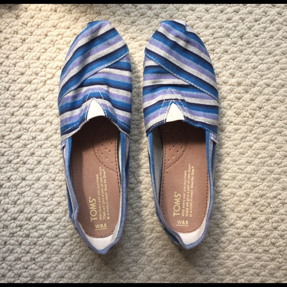 Striped TOMS