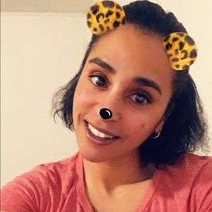 Meet your Posher, Nikia