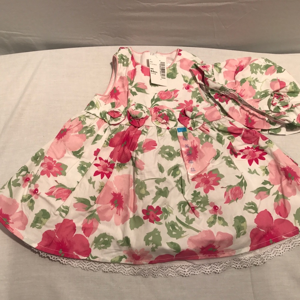 Floral dress with bonnet