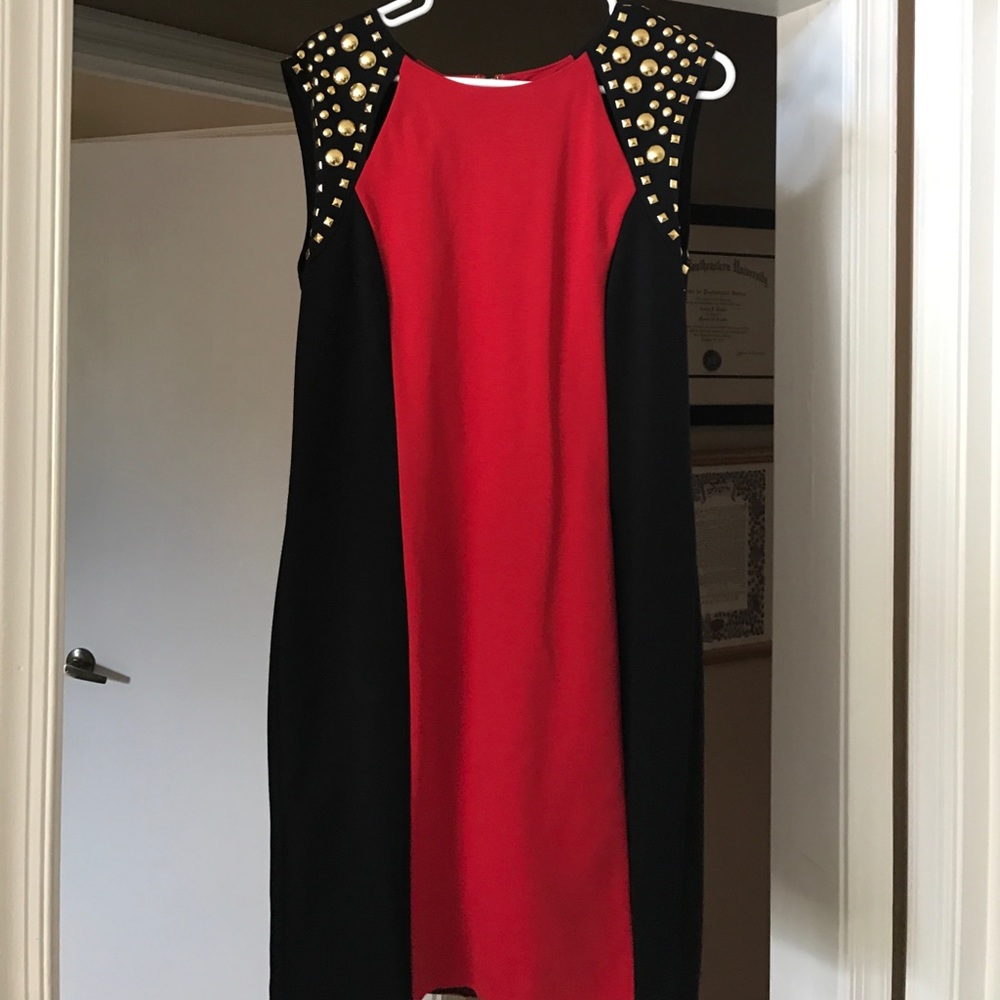 Sleeveless dress