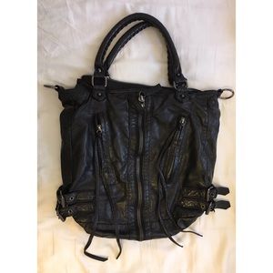 Deena & Ozzy Zip Bag