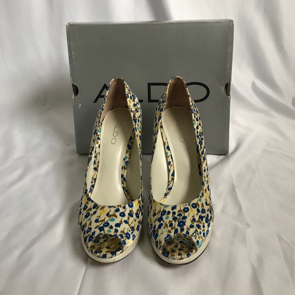 Aldo blue Ivory yellow floral flower pumps 38 sz 8